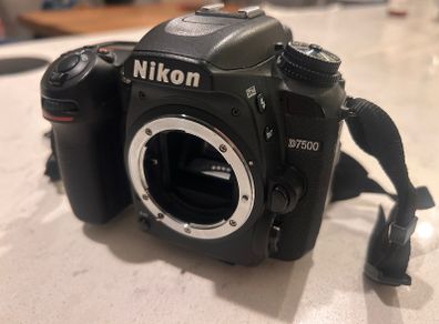 Nikon D7500 Body + Tamron 70-210mm f/4 VC Lens + Cokin Filter Kit