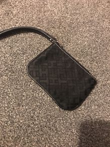 small tommy hilfigure purse