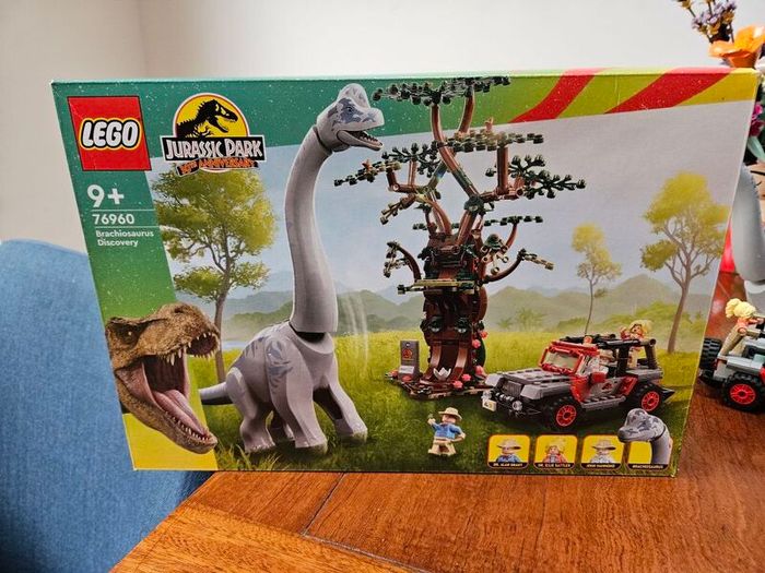 3 x Jurassic Park Retired Lego Sets