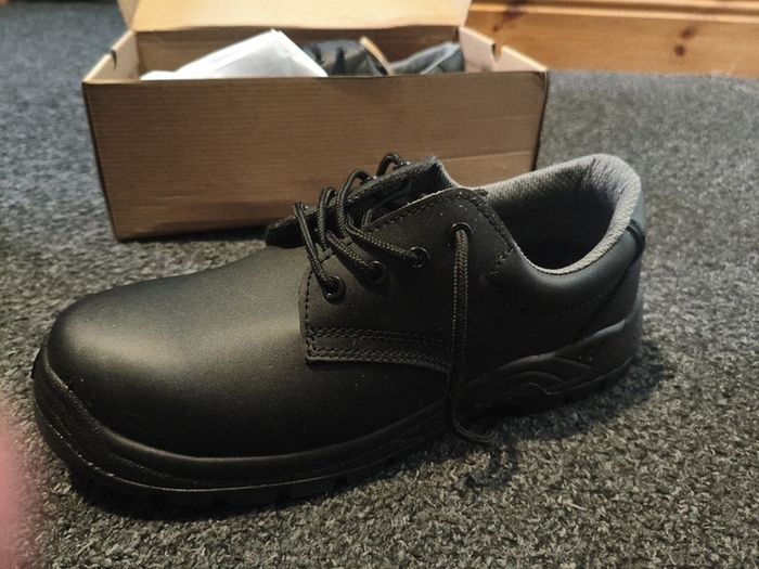 Portwest FC14 Safety Shoes Size EU 43