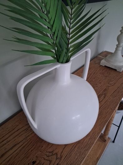 White Ceramic Vase with Green Decorative Grass