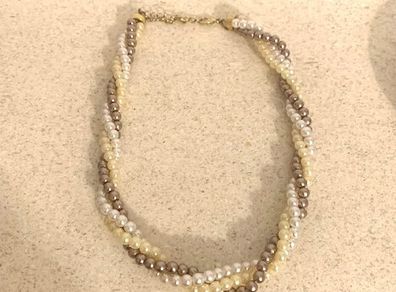 Vintage Avon Pearl Necklace 1980s