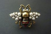 Honey Bee Red Stone Pearl Gold Ring