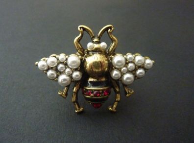 Honey Bee Red Stone Pearl Gold Ring