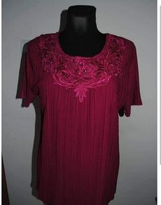 Ruby embroidered top size UK16/18 EU44/46 Postage included