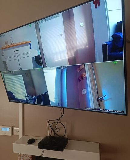 Nvr + 4 security cameras with 500gb harddrive indoor cameras
