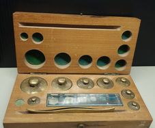 Antique Boxed Brass Scientific / Apothecary Weight Set  T. Mason, Dame Street Dublin