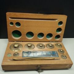Antique Boxed Brass Scientific / Apothecary Weight Set  T. Mason, Dame Street Dublin
