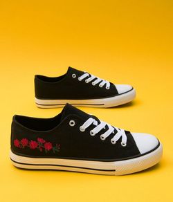 Embroidered Lace Up Shoes size 6