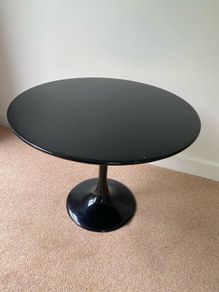 Black gloss side table