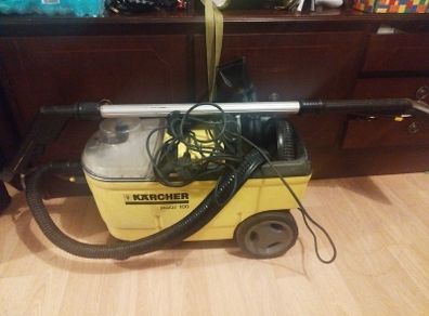 Karcher Puzzi 100 Carpet Cleaning Machine