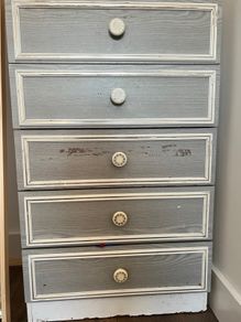 Chest of drawer