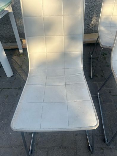 Dining table & chairs