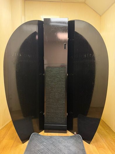 Tanning booth