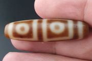 Antique 4 Eyes Himalayan Tibetan Agate Dzi Bead Amulet
