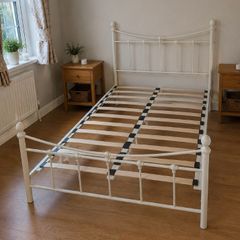 4'6" bedframe / double