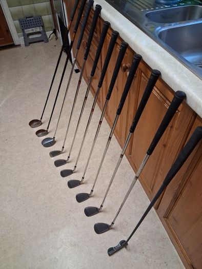 Golf Clubs. Set Of Right Handed Mens Golf Clubs. Collect In Dublin Or Receive Via Post.