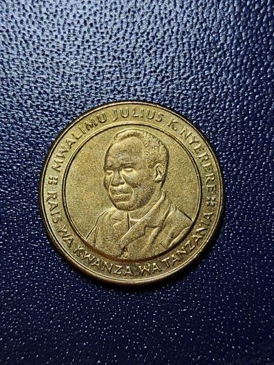 Tanzania 100 shillings coin