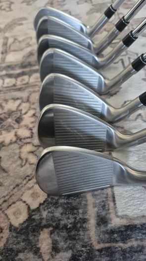 Taylormade Stealth Irons + Stealth DHY Hybrid (7 clubs)