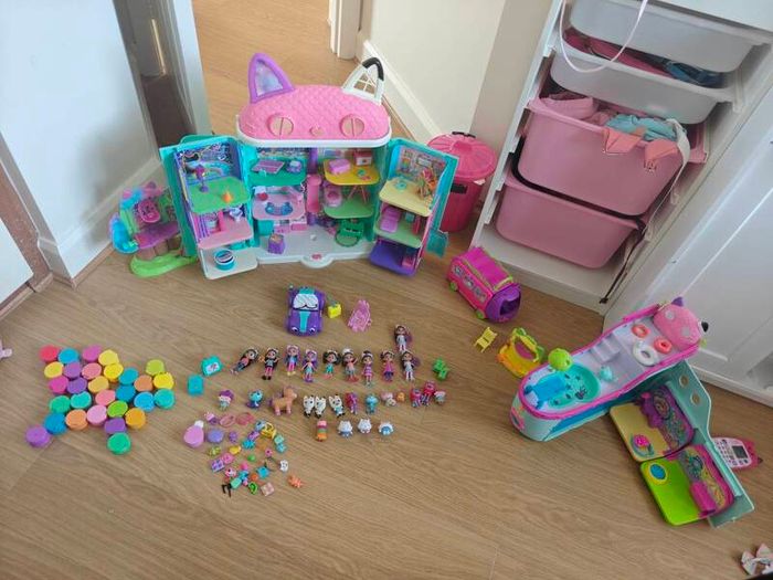Gabby's doll house