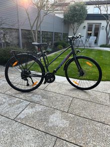 Trek FX3 Disk Stagger Womans hybrid bike