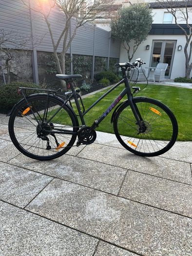 Trek FX3 Disk Stagger Womans hybrid bike