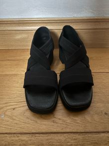 Donald Pliner Sandals