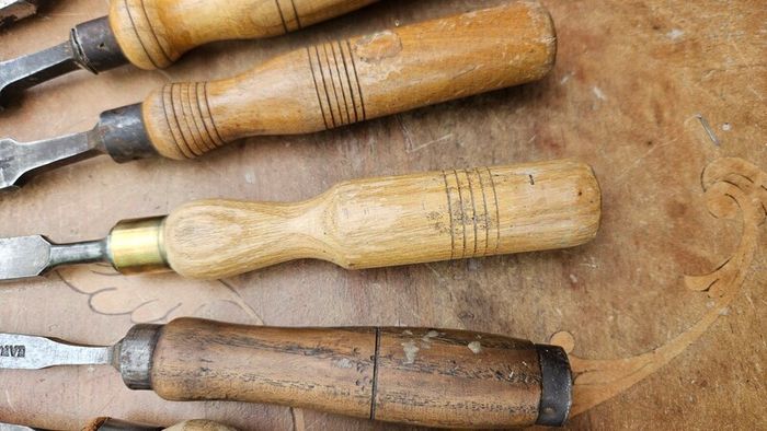 8 chisels