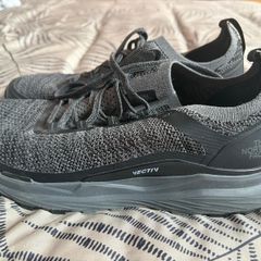North face Runners Size 7.5