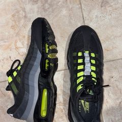 air max 95 black Neon (UK 10)