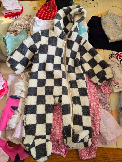 Baby girl clothes bundle 9 to 12 months
