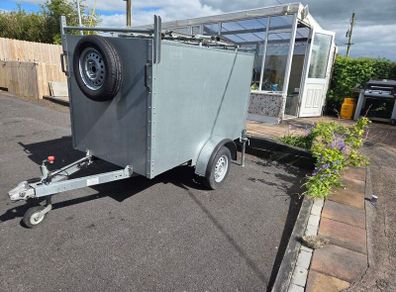 Camping trailer
