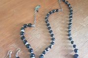 Elegant evening jewellery set