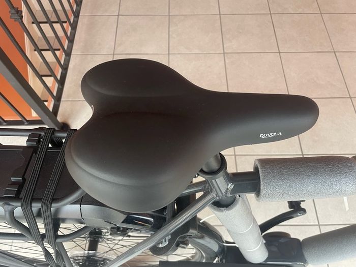 Trek Verve Electric Bike with lots of extra Accessories