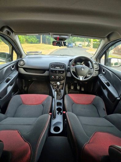 Renault Clio, 1.1L Perfect condition. Economical,