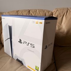 Playstation 5 with disc