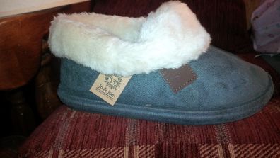 Brand New Jo & Joe Ladies Fur Slippers
