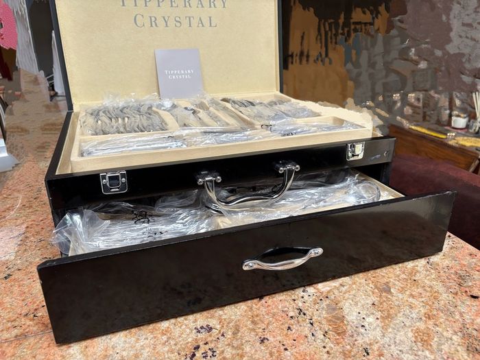 Tipperary 72- piece cutlery set