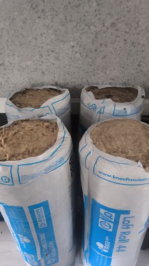 4 x Knauf Loft Roll 44 Insulation Rolls, Full Rolls
