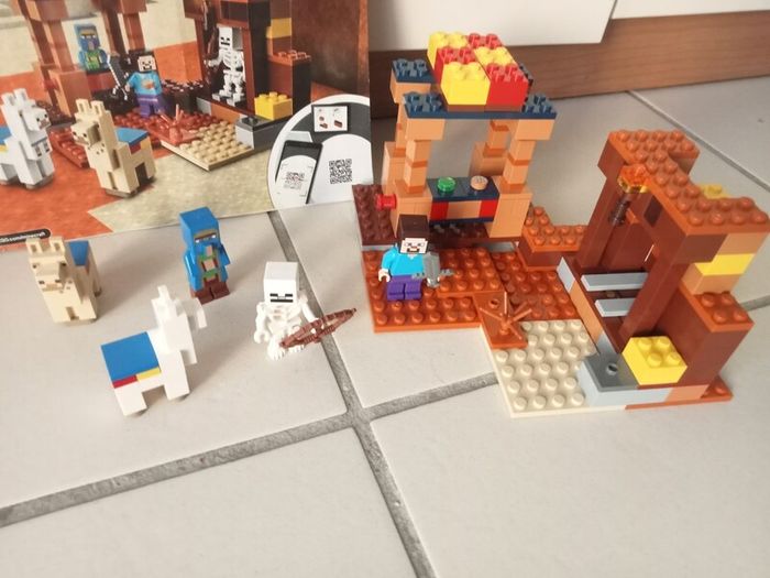 Lego Minecraft 21167 The Trading Post