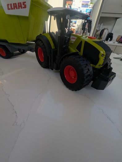Dickie Toys CLAAS Farm Tractor & Trailer Set