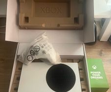 Xbox Series S 512GB | Excellent Condition | Barely Used | Receipt Available
