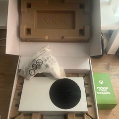 Xbox Series S 512GB | Excellent Condition | Barely Used | Receipt Available