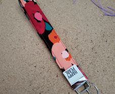 Hamdmade wrist belt keyring, fabric keychain, black and red flowers New