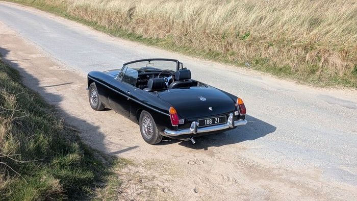 MGB  Coupe - 1973 (Black)