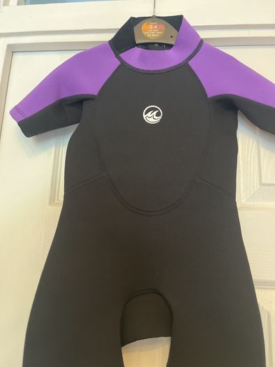 wetsuit age 3-4 brand new