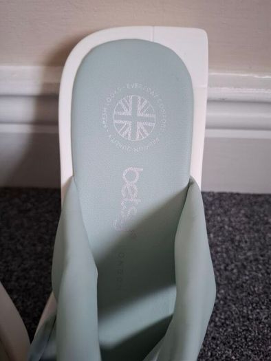 Brand new Betsy sliders