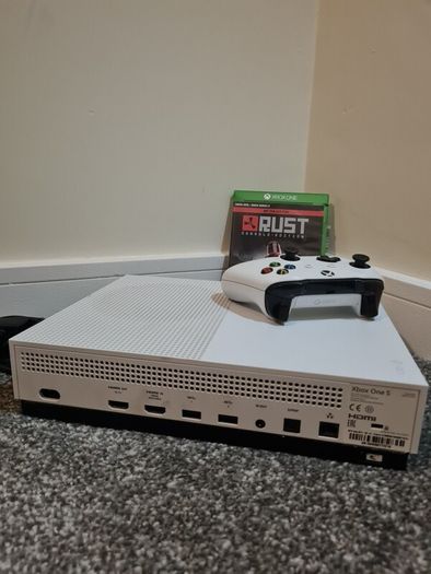 Xbox One S 500GB, Fully Working, Serviced & Factory Reset.