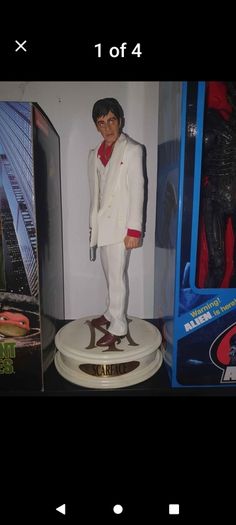 Scarface figure