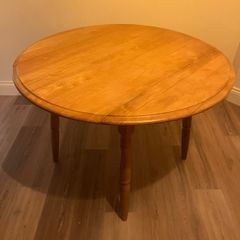 Round dining table -105cm extended